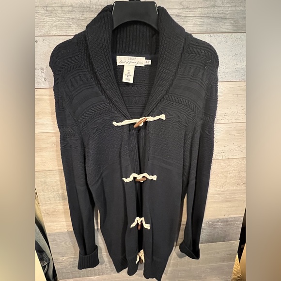 H&M - Picture 1 of 4